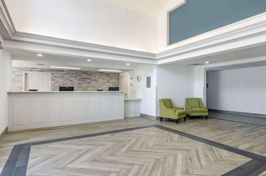 Comfort Inn Martinsville Interior photo
